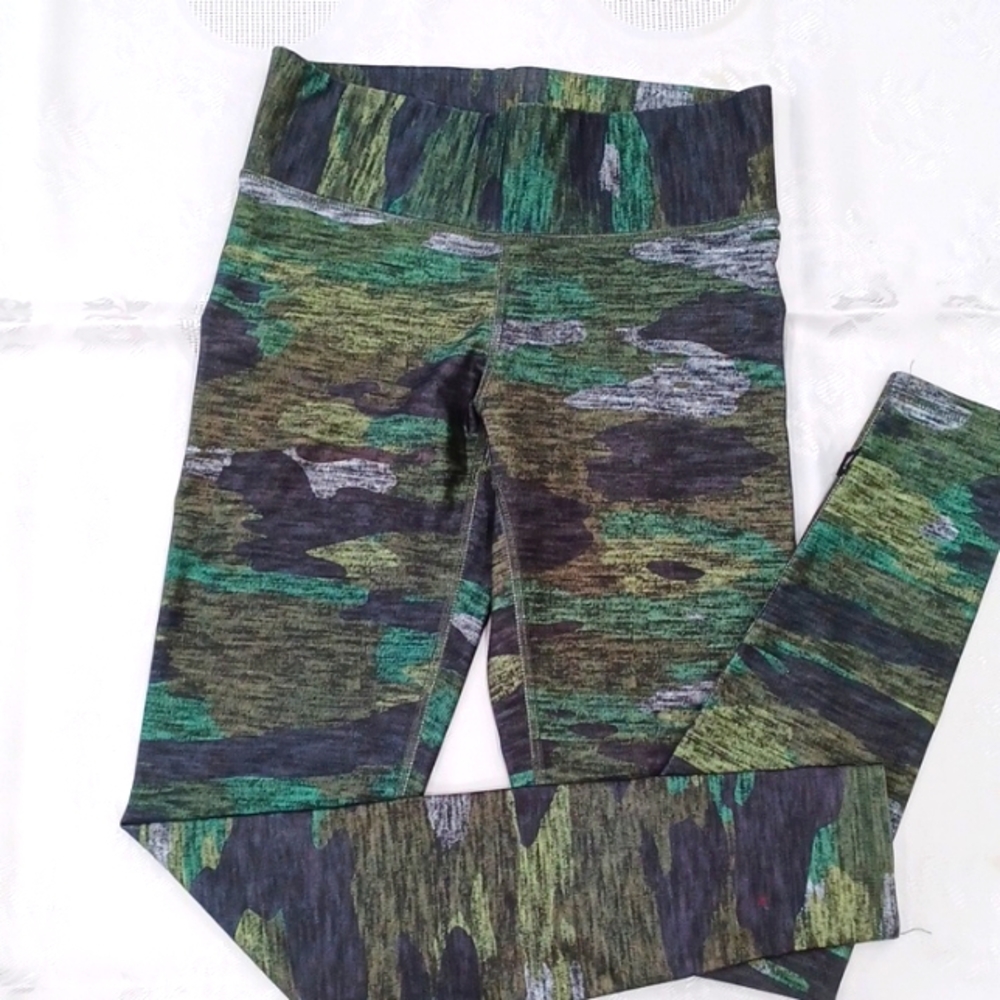 Womens leggings  size S,Terez, camouflage, green /black.